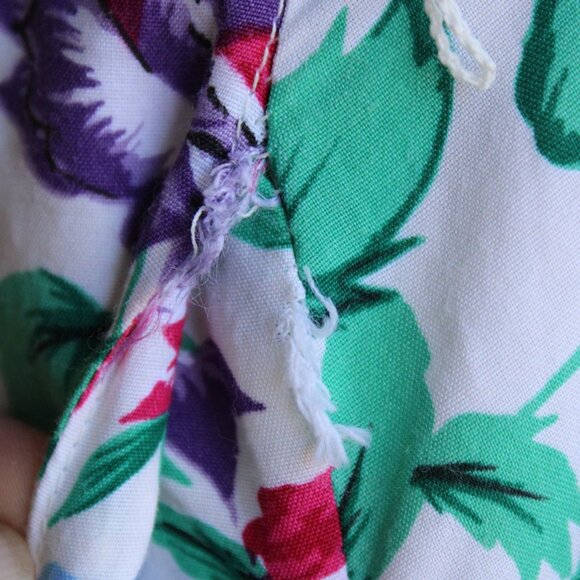 Vintage 1980's Dress with Pockets, Tareti Howard Levi Floral print with Criss Cr - Picture 7 of 10